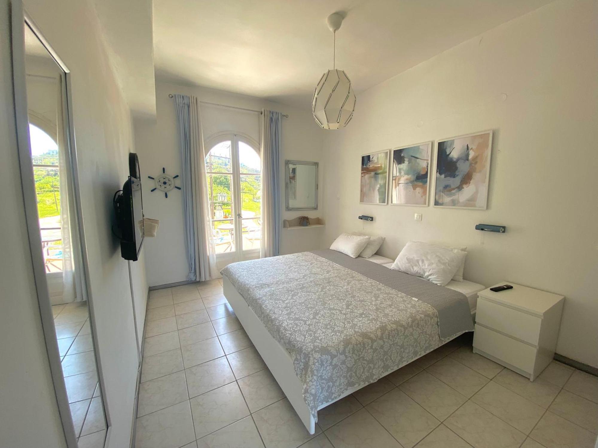 Navy Apartment With Mountain View &Private Parking Vatos Exterior photo