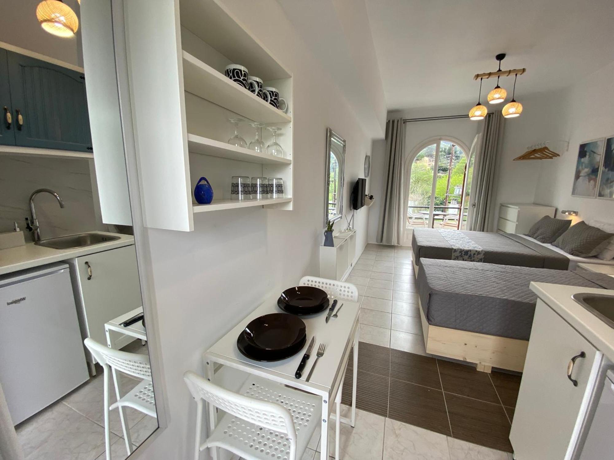 Navy Apartment With Mountain View &Private Parking Vatos Exterior photo